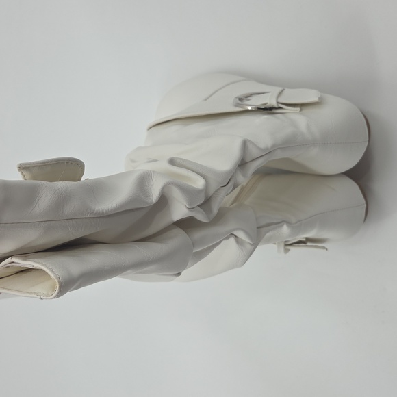 Elegant White Buckle Slouchy Boots - Picture 11 of 16